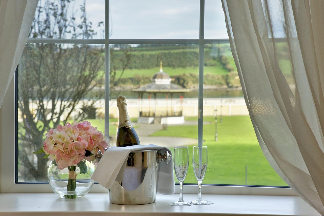 Walter Raleigh Hotel Youghal Rum bild